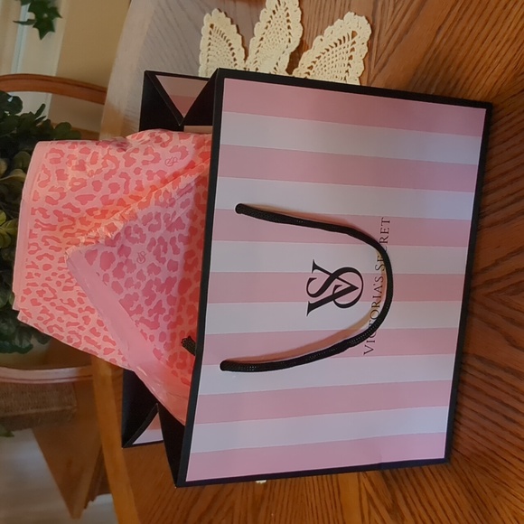 Victoria's Secret Convertible T-shirt Push-up Full Coverage Bra 32D - Picture 8 of 8